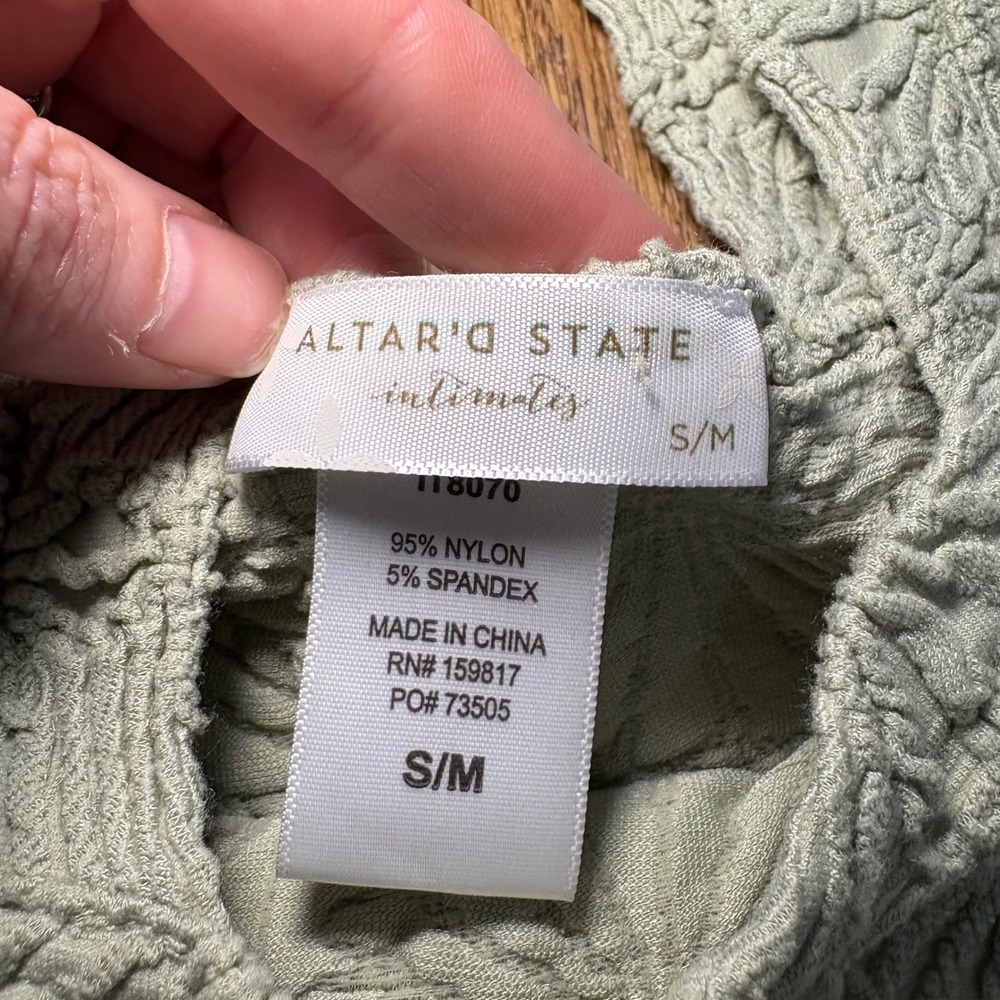 Altar'd State Sage Green Textured Tank Top Womens S Floral Fairy Romantic Garden - Picture 4 of 7